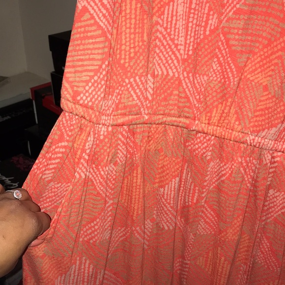 Dress - Picture 2 of 4